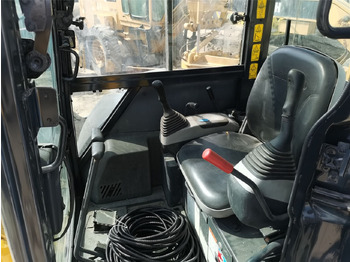 Mini excavator Komatsu PC35MR: picture 4