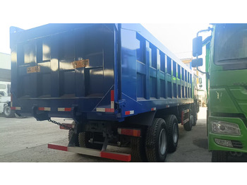 Tipper SINOTRUK HOWO 8x4: picture 2