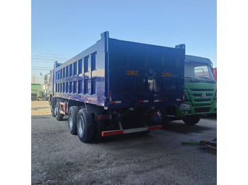 Tipper SINOTRUK HOWO 8x4: picture 4
