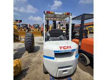 Diesel forklift TCM