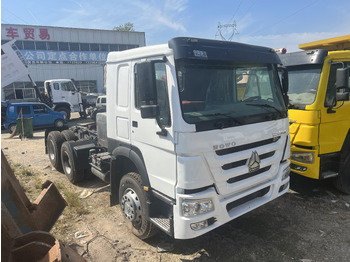 Tractor unit SINOTRUK HOWO