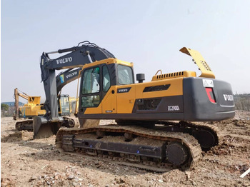 Crawler excavator VOLVO EC290