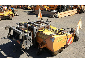 Broom UNIMOG