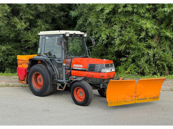 Farm tractor KUBOTA