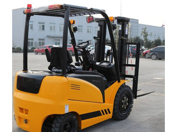 Electric forklift