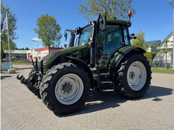 Farm tractor VALTRA