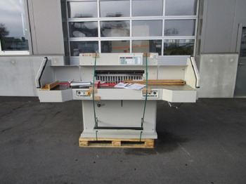 Paper cutting machine