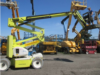 Articulated boom NIFTYLIFT