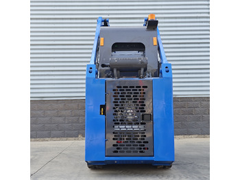 New Skid steer loader LEZUM LA670 Mini Small Skid Steer Loader Compact Track Diesel Mini Skid Steer Loader For Sale With Small Mini Skid Steer Attachments 4 In 1 Bucket: picture 3 New Skid steer loader LEZUM LA670 Mini Small Skid Steer Loader Compact Track Diesel Mini Skid Steer Loader For Sale With Small Mini Skid Steer Attachments 4 In 1 Bucket: picture 3