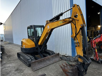 Mini excavator Bobcat E50: picture 5