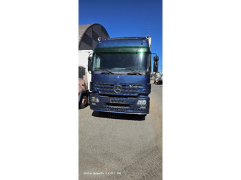 Truck MERCEDES-BENZ Actros 2536: picture 3