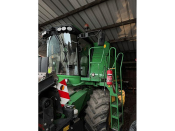 Combine harvester JOHN DEERE T560