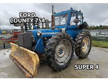 Farm tractor FORD