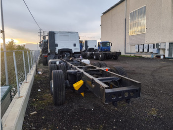 Cab chassis truck IVECO STRALIS AD 260S31 XP: picture 3