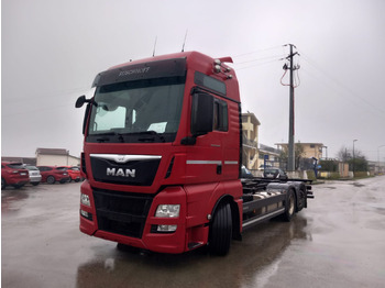 Container transporter/ Swap body truck MAN TGX 26.440