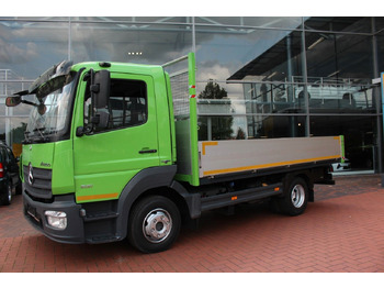 Flatbed van MERCEDES-BENZ