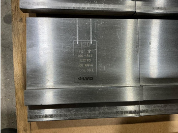 Metalworking machinery LVD 3222TC: picture 3