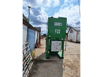 Industrial vacuum cleaner