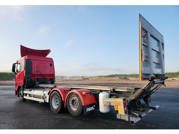 Cab chassis truck Iveco S-Way 6x2 LNG: picture 3
