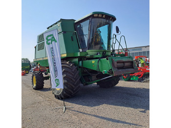 Combine harvester JOHN DEERE
