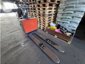 Pallet truck BT