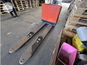 Pallet truck BT