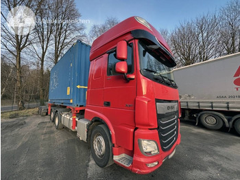 Container transporter/ Swap body truck DAF XF 530