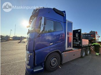 Tractor unit VOLVO FH 750