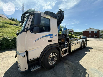 Crane truck VOLVO FM 330