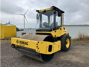 Roller BOMAG