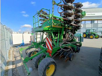 Precision sowing machine for transportation of food John Deere 750 A: picture 4