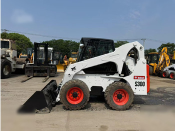 Skid steer loader BOBCAT S300