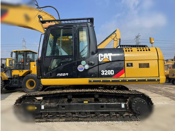 Crawler excavator CATERPILLAR 320D: picture 4
