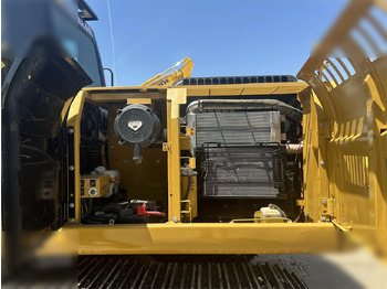 Crawler excavator CATERPILLAR 323DL: picture 4