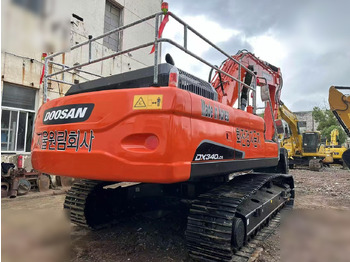 Crawler excavator DOOSAN DX340 LCA: picture 2