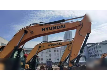Crawler excavator HYUNDAI ROBEX 225 LC-9T: picture 3