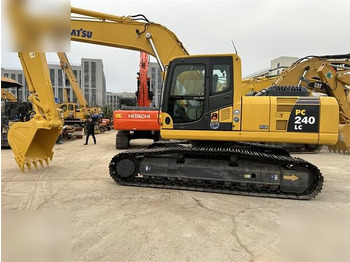 Crawler excavator KOMATSU PC240LC-8