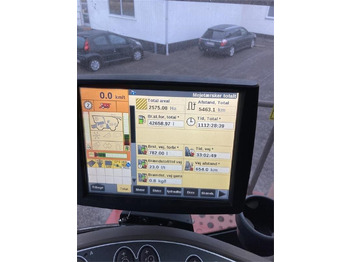 Lease a Case IH Axial Flow 8240 Case IH Axial Flow 8240: picture 4 Lease a Case IH Axial Flow 8240 Case IH Axial Flow 8240: picture 4