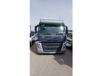 Autotransporter truck VOLVO FM