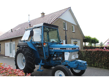 Farm tractor FORD