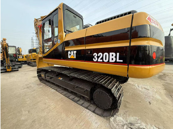 Crawler excavator CATERPILLAR used 320b Excavator: picture 3
