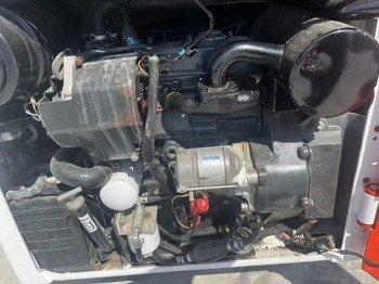 Skid steer loader BOBCAT S70: picture 2 Skid steer loader BOBCAT S70: picture 2