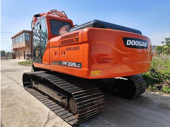 Crawler excavator Used Doosan 225LC Excavator | Low Hours | Heavy-Duty Performance | Global Shipping [ Copy ]: picture 2