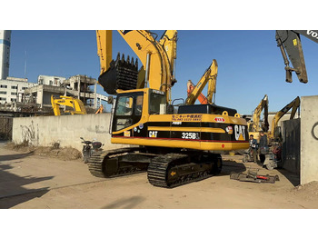 Crawler excavator CATERPILLAR 325BL: picture 4