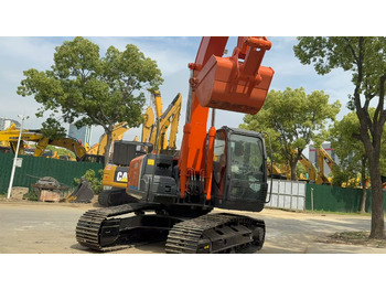 Crawler excavator HITACHI ZX200: picture 2