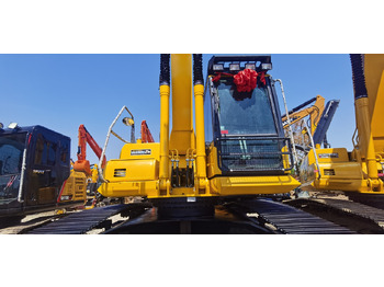 Crawler excavator KOMATSU PC240-8: picture 2