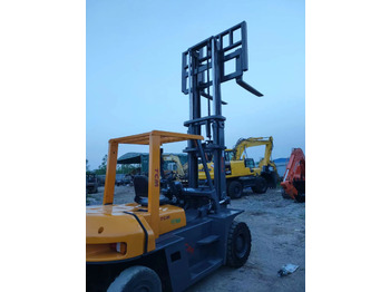 Diesel forklift TCM