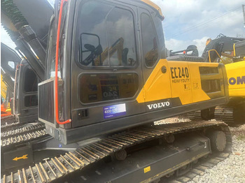 Crawler excavator VOLVO EC240: picture 3