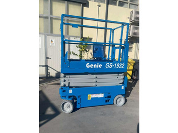 Scissor lift GENIE