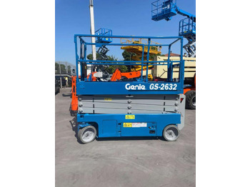 Scissor lift GENIE